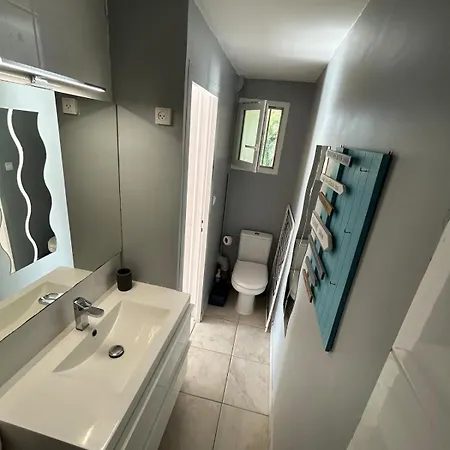 Cap D Roquille Clim 2 Pers Bord De Daire Agde