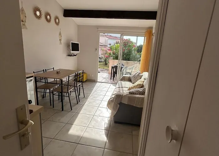 Cap D Roquille Clim 2 Pers Bord De * Agde